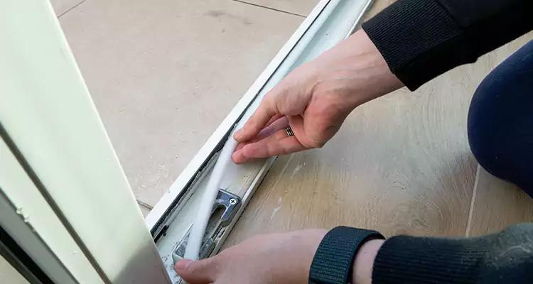 Garage Door Off Track Repair in Four Corners, FL